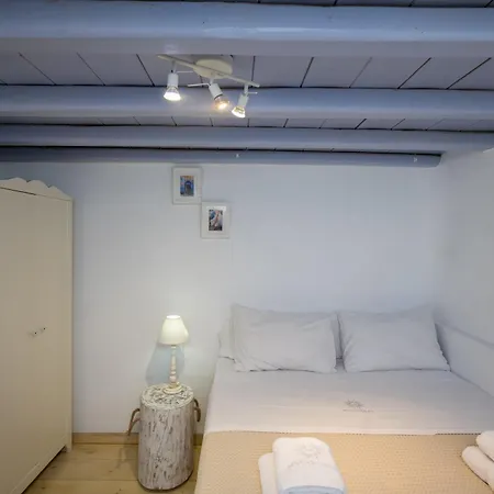 別荘 Blue Daisy House, Ornos, By Myconbay Mykonos オルノス
