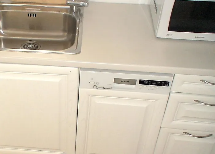 Blue Daisy House, Ornos, By Myconbay Mykonos بيت للعطل